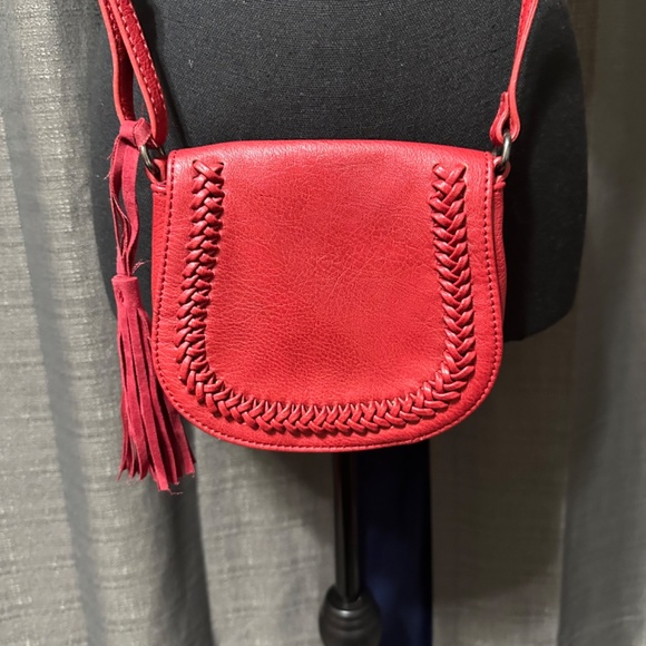 Lucky Brand Red small Shoulder/Crossbody Bag. - Picture 5 of 15